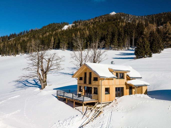 Exterior & Views, Lavish chalet with sauna near ski-slope, Murtal