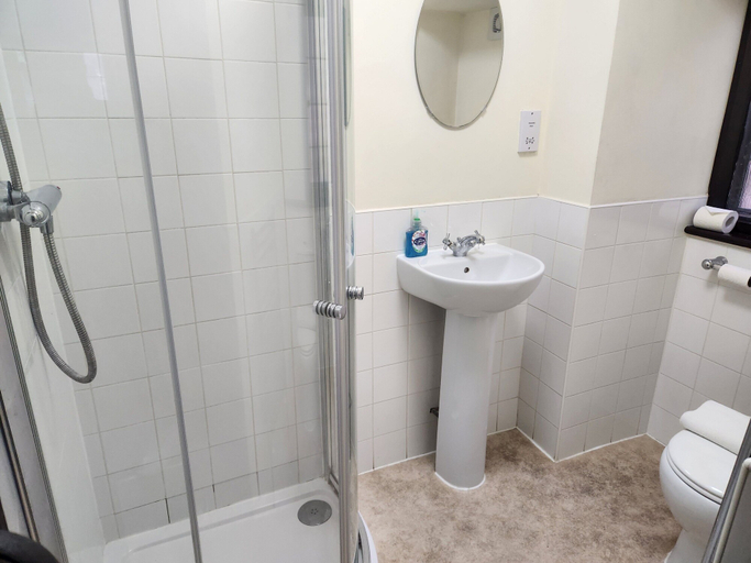 Bathroom 4, Langley Inn, South Gloucestershire