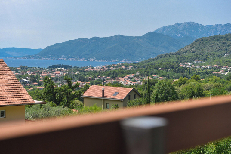Others 5, RESIDENZA