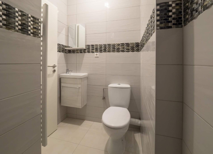 Others 5, EXECUTIVE DOUBLE ROOM WITH EN-SUITE IN GUEST HOUSE CITY CENTRE r4, Luxembourg