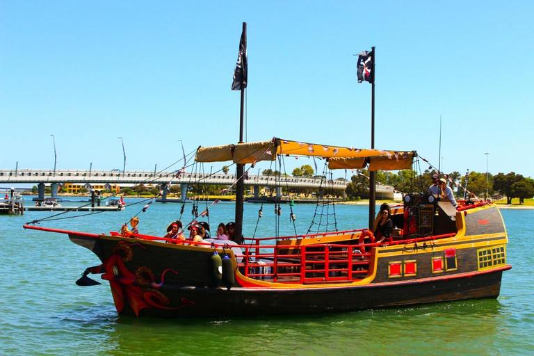 Others 3, "WATERLILY HOUSE" - Luxury Canal House, Jetty, Dog & Child Friendly - Sleeps 14, Mandurah