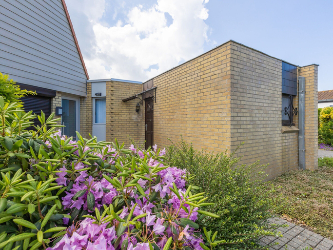 Exterior 4, Peacefully Located Holiday Home Near the sea, West-Vlaanderen