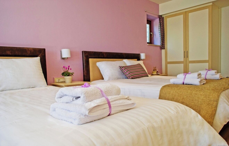 Bedroom 5, Arktos hotel, Epirus