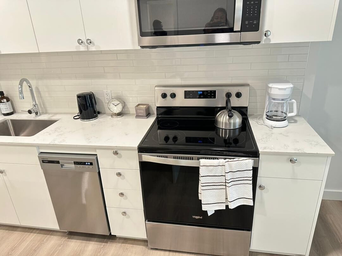 Others 4, Modern Condo in the Heart of Calgary, Division No. 6