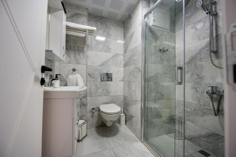 Others 3, Bo homes suıt apart, Kale