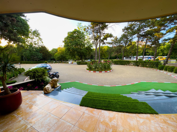 Others 2, Hotel Phoenicia Majestic, Mangalia