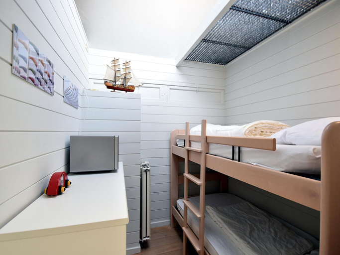Bedroom 3, Bright Flat With Bunk Beds, West-Vlaanderen