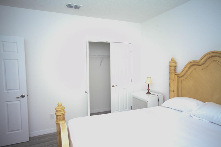 Others 4, A beautiful queen bedroom, Orange