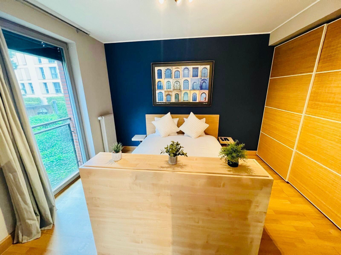 Room 2, Chic one bedroom with parking&terrace, Luxembourg