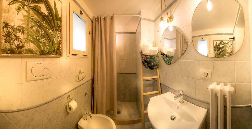 Bathroom 3, FORLEO Historic Apartments - TREB Collection, Lecce