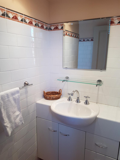 Bathroom 5, Highlands Hotel, Wingecarribee