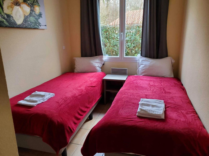 Bedroom 3, Villa in Les Forges With Golf & Pool Access, Deux-Sèvres