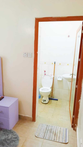 Bathroom 4, Lux Suites MacDade Apartments, Roysambu