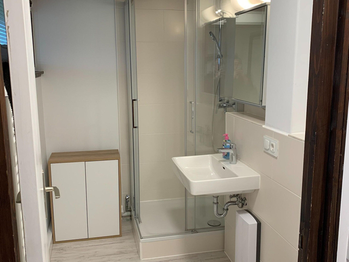 Bathroom 5, Holiday Apartment Crokus Siegsdorf, Traunstein