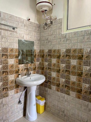 Bathroom 5, Hotel The Shivaay - Delight Inn, Garhwal