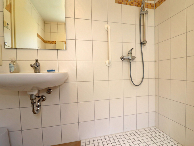 Bathroom 3, Doppelhaushalfte Bernsteinhaus II, Trassenheide, Vorpommern-Greifswald
