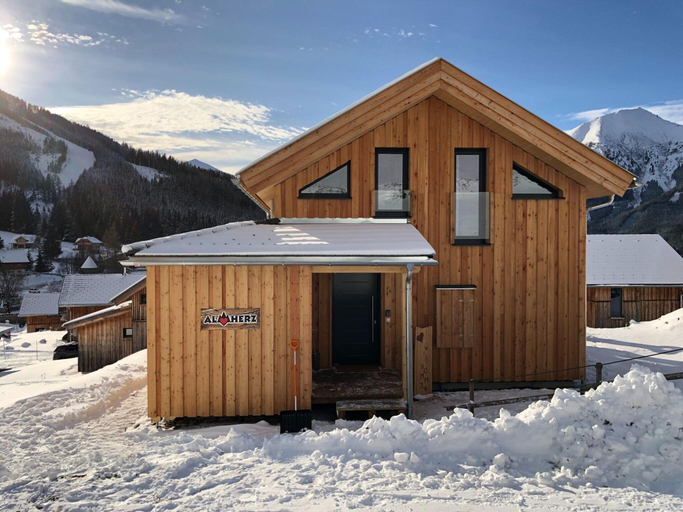 Sport & Beauty 1, Attractive Chalet With Infrared Sauna, Murtal