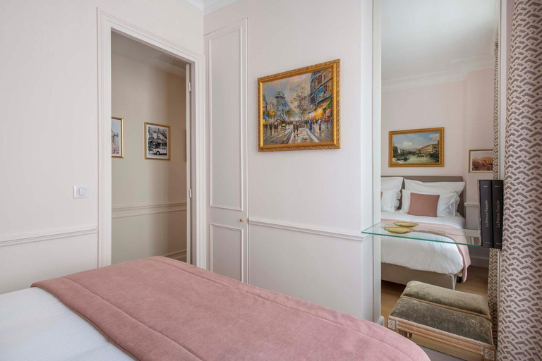 Bedroom 2, LE BEAU MARAIS - Luxury Apartments, AIR COND, LIFT, Paris