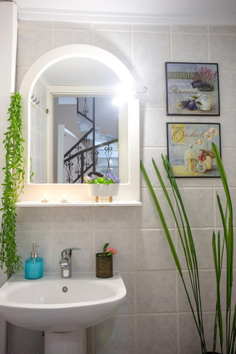 Bathroom 3, Endless Blue Sunshine, East Macedonia and Thrace