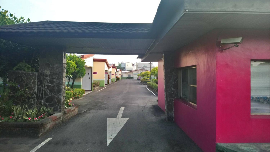 Others 3, Love Boat Motel, Pingtung