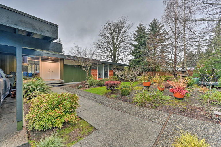 Edmonds Apartment with Private Wine Cellar!, Snohomish