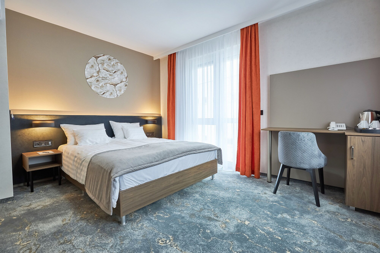 Bedroom 2, Crystal Hotel, Hajdúszoboszló