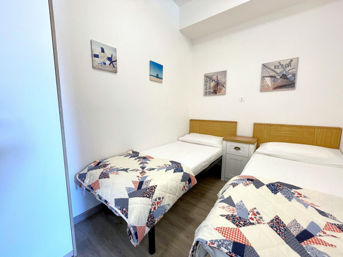 Bedroom 3, Apartment in Caorle Near Seabeach, Venezia