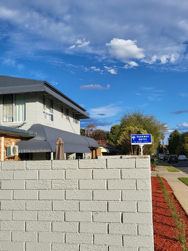 Exterior & Views 2, Parkway Motel, Queanbeyan