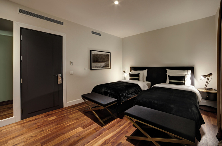 Bedroom 2, 39 Kalamis Marina Hotel, Kadıköy