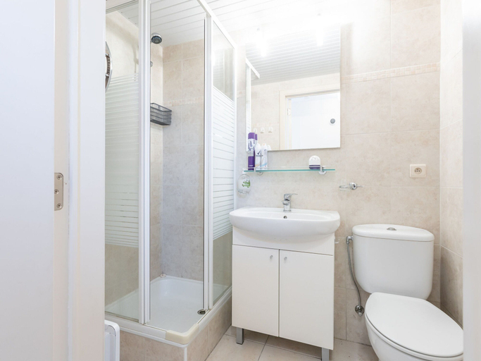 Bathroom, Peacefully Located Holiday Home Near the sea, West-Vlaanderen