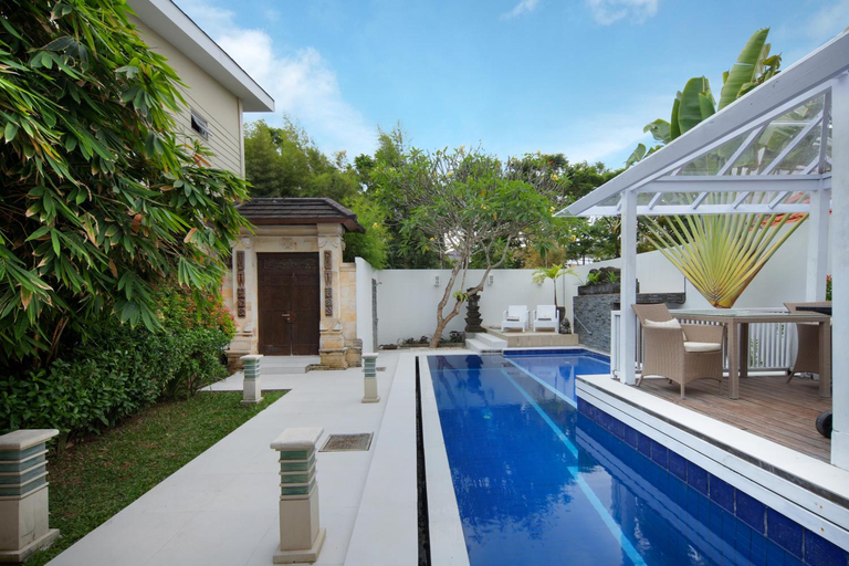 Sport & Beauty 1, 3BR Private Pool Villa Canggu , Short Walk to the Beach, Badung