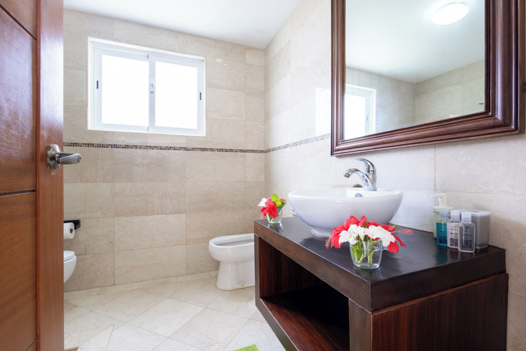 Bathroom 5, Best Family Vacation Apartment for Rent, Salvaleon de Higuey