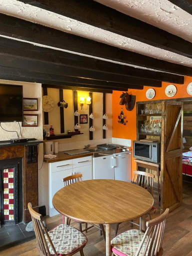 Food & Drinks, Yarm Cottages The Byre Sleeping 4 Next to Fox Covert Pub, Stockton-on-Tees