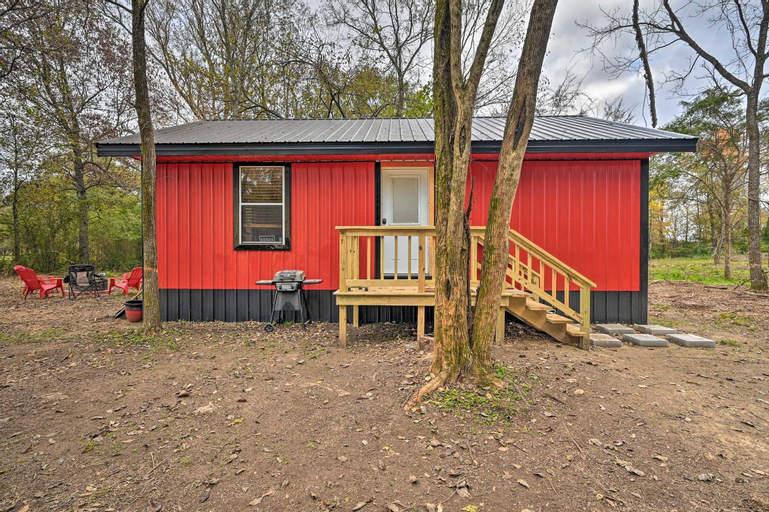 Cozy Broken Bow Cabin, Walk to the Lukfata Creek!, McCurtain