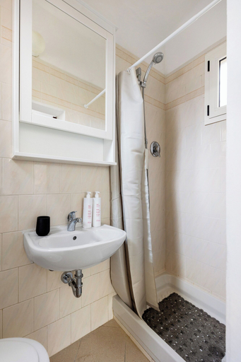 Bathroom 4, White Leaves Studio by Wonderful Italy, Bologna