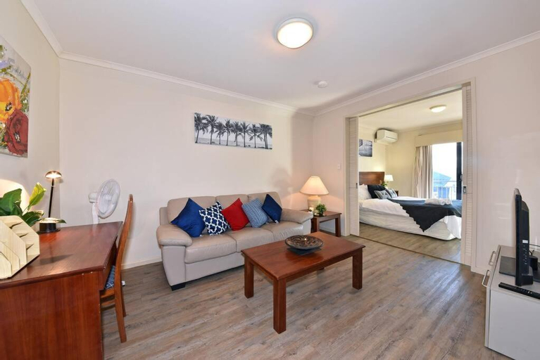 Bedroom 2, One-Bedroom Cozy Apartment in Perth CBD, Perth