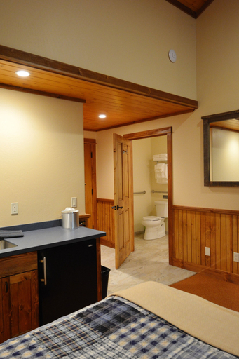 Others 5, McAllister Inn & Lodging, Madison
