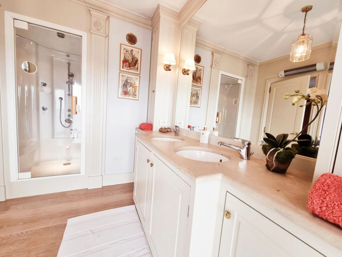 Bathroom 3, Apartment in Belgium Near Marina Port, West-Vlaanderen