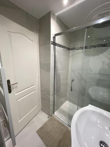 Bathroom 2, Appartement Cosy et Moderne proche de DISNEYLAND, Seine-et-Marne