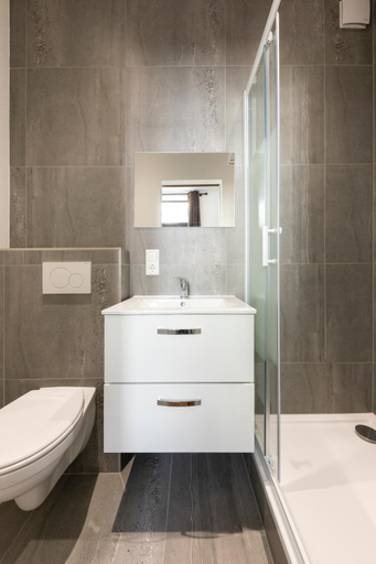 Bathroom 3, IQS Rooms - Chambre double avec salle de bain, Luxembourg