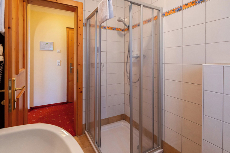 Bathroom 3, Hotel Rietzer Hof, Imst
