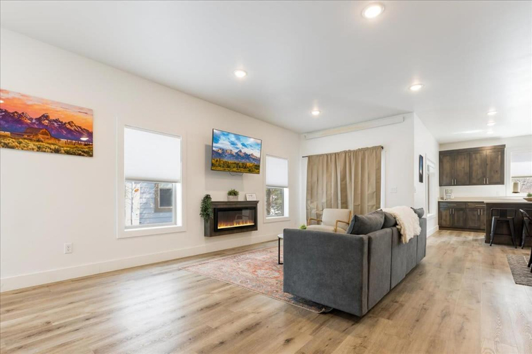 Others 3, Teewinot Townhome, Teton