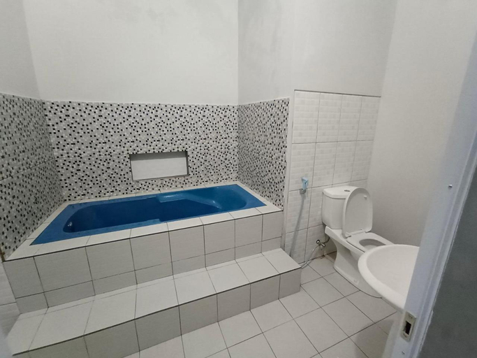 Bathroom 3