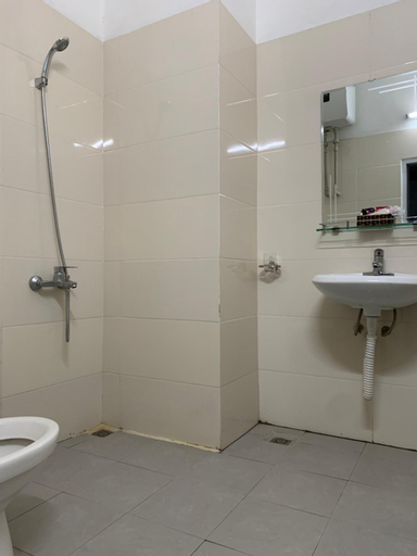 Bathroom 9