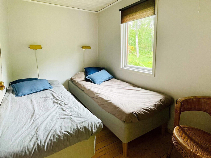 Room 4, 4 Person Holiday Home in Stillingson, Orust