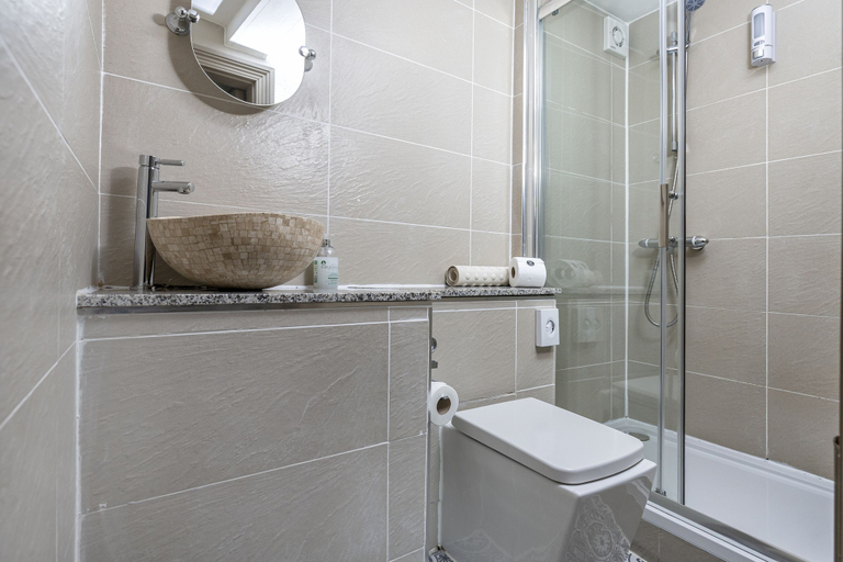 Bathroom 3, The Fleece Inn, Calderdale