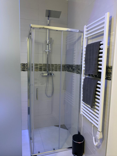 Bathroom 3, EXECUTIVE DOUBLE ROOM WITH EN-SUITE IN GUEST HOUSE CITY CENTRE r4, Luxembourg