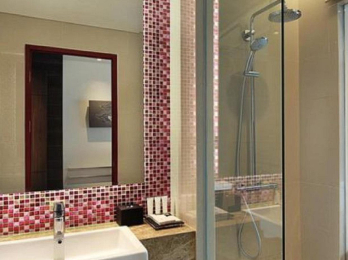 Bathroom 17