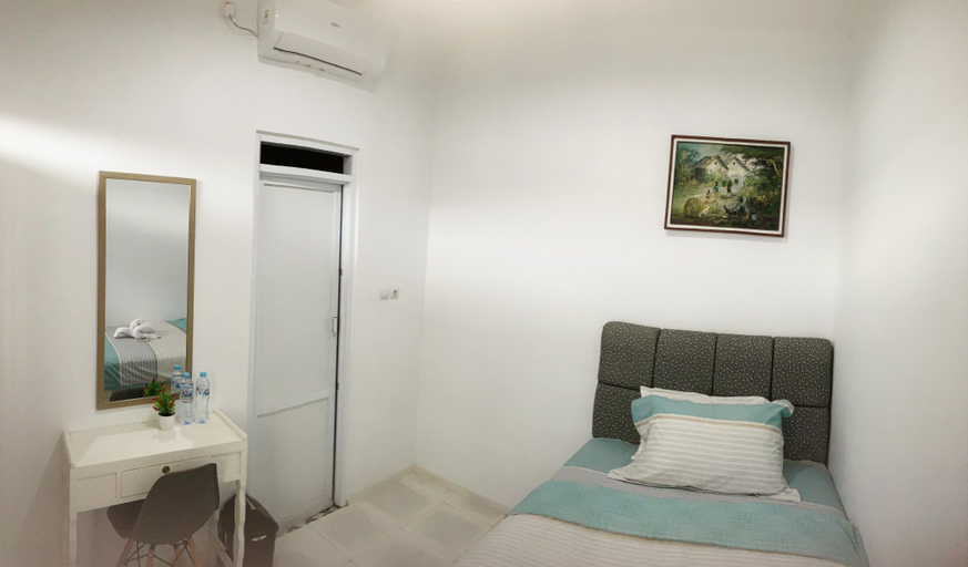 Bedroom 4, d' LyMar 16 flat house for woman muslimah, Malang