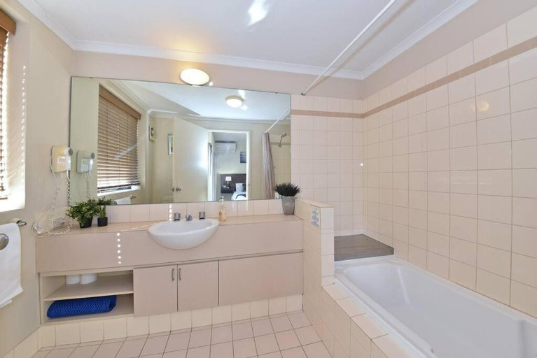 Bedroom 3, One-Bedroom Cozy Apartment in Perth CBD, Perth